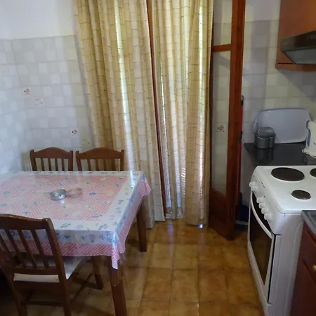 Hotel apartamentowy Sofia Ypsos